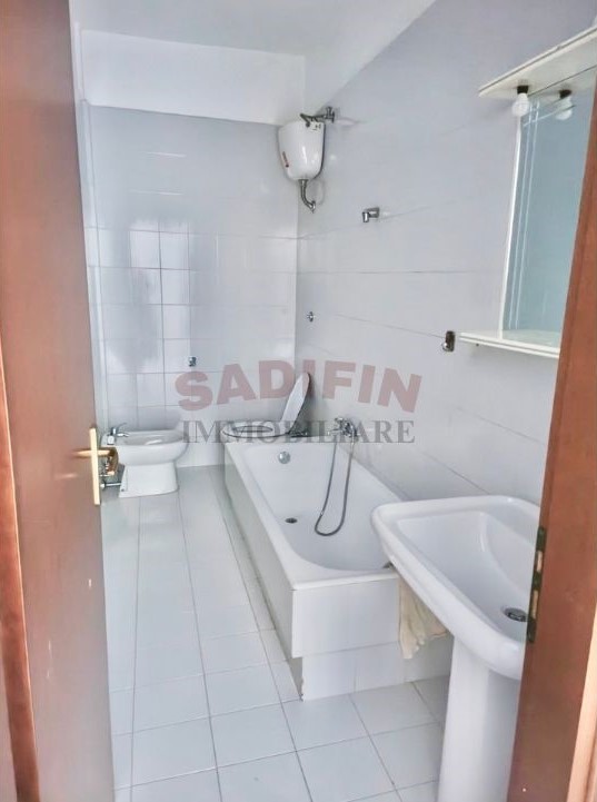 Ufficio di  3 vani /65 mq  a Modugno