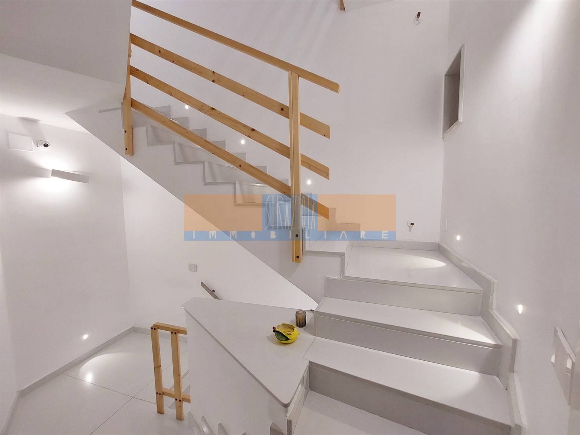 di  3 vani /160 mq  a Modugno