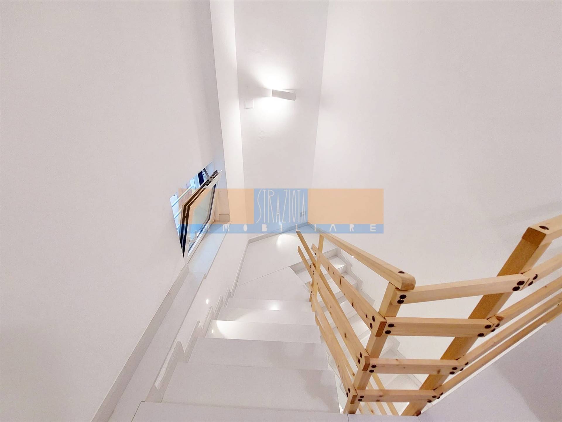 di  3 vani /160 mq  a Modugno