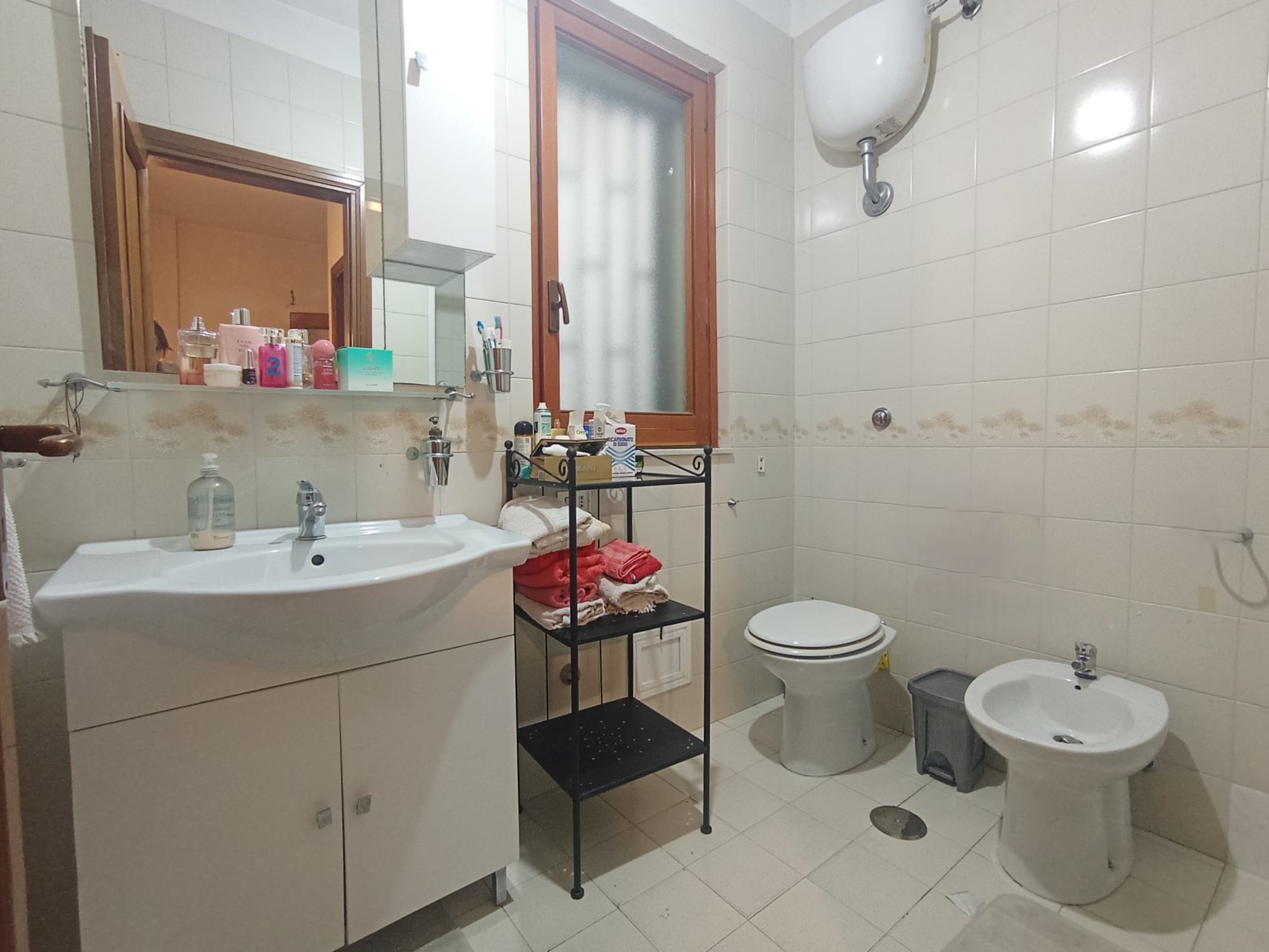 TRILOCALE CON BOX AUTO
