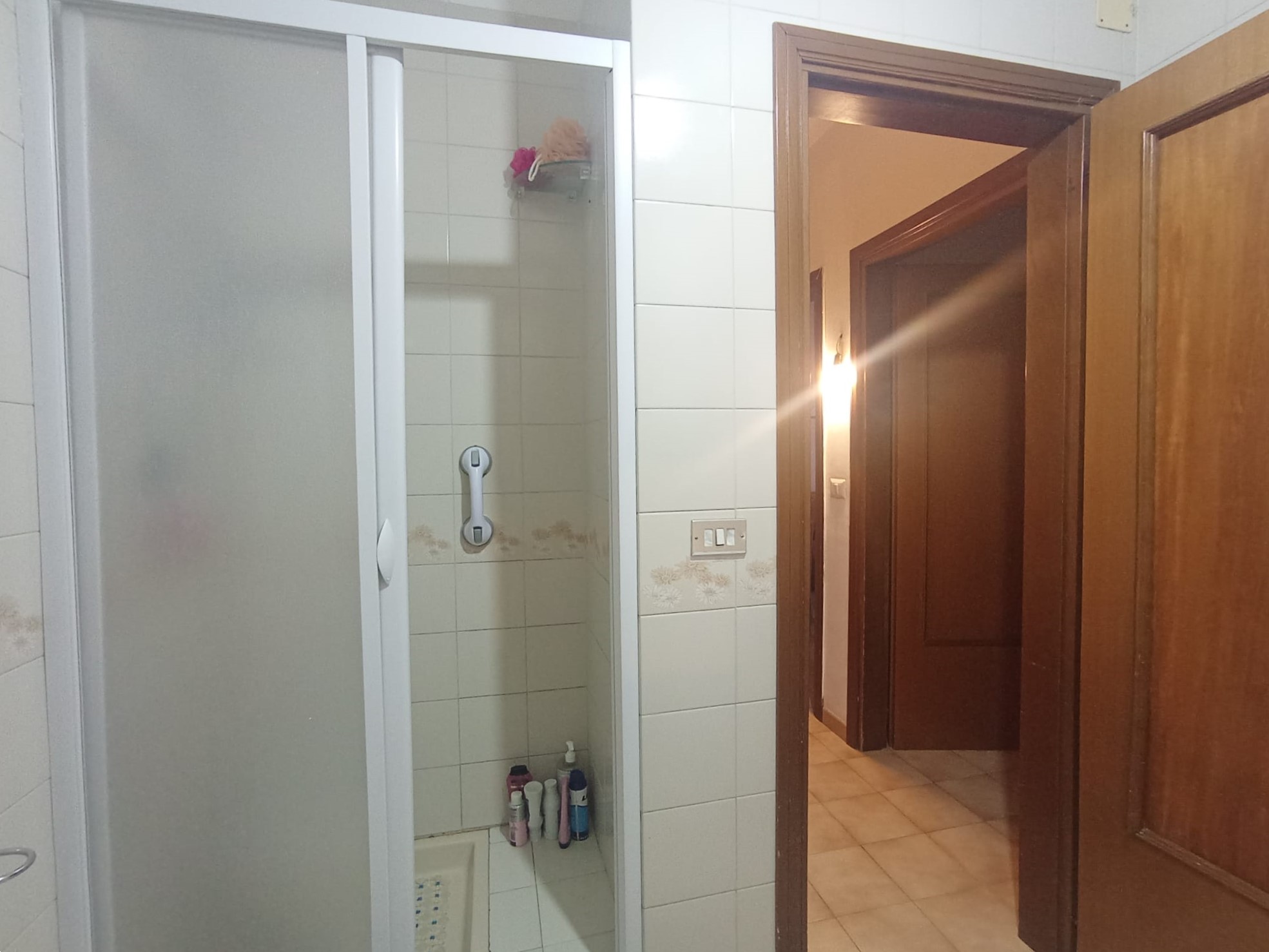 TRILOCALE CON BOX AUTO