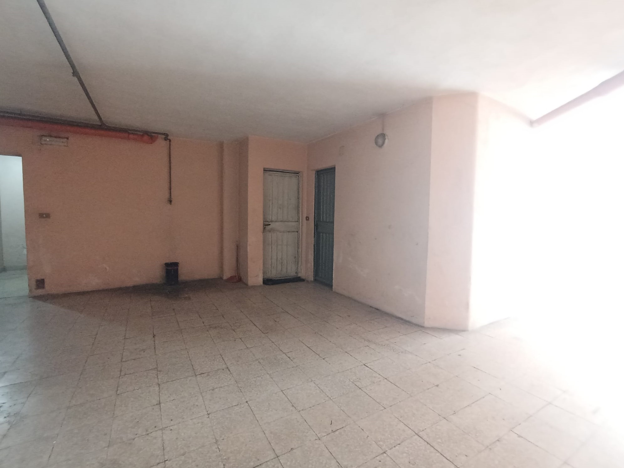 TRILOCALE CON BOX AUTO