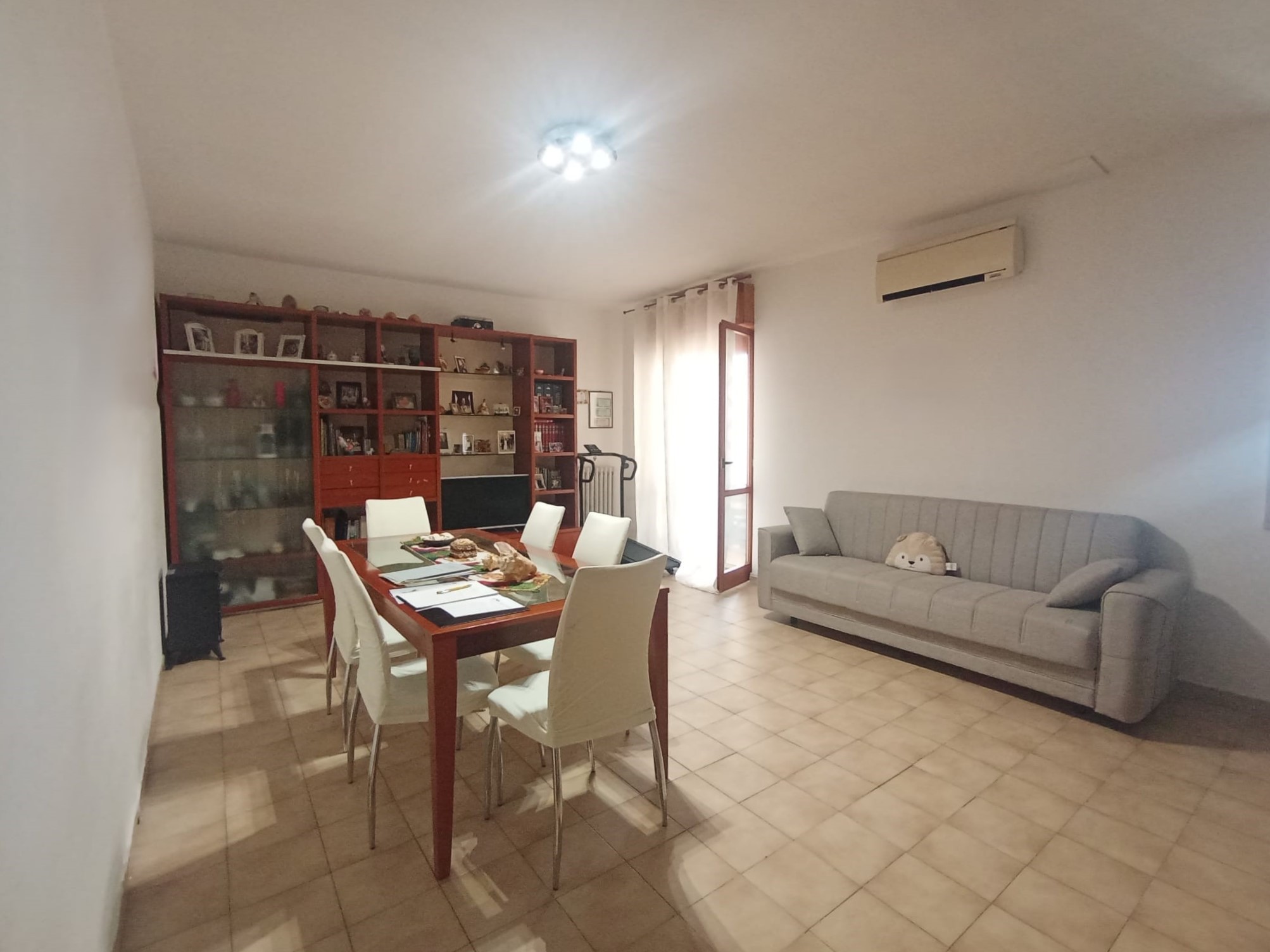 TRILOCALE CON BOX AUTO