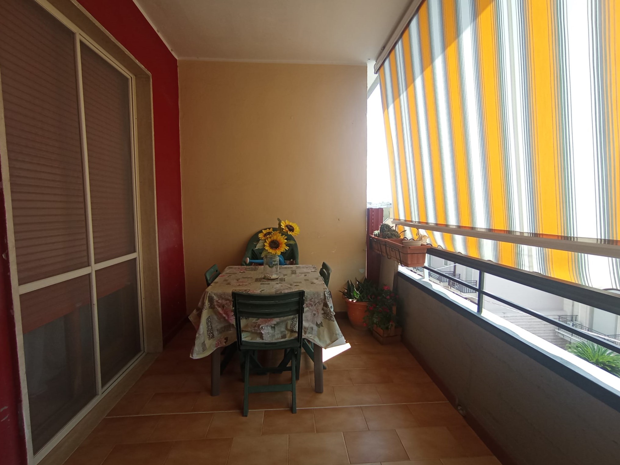 TRILOCALE CON BOX AUTO
