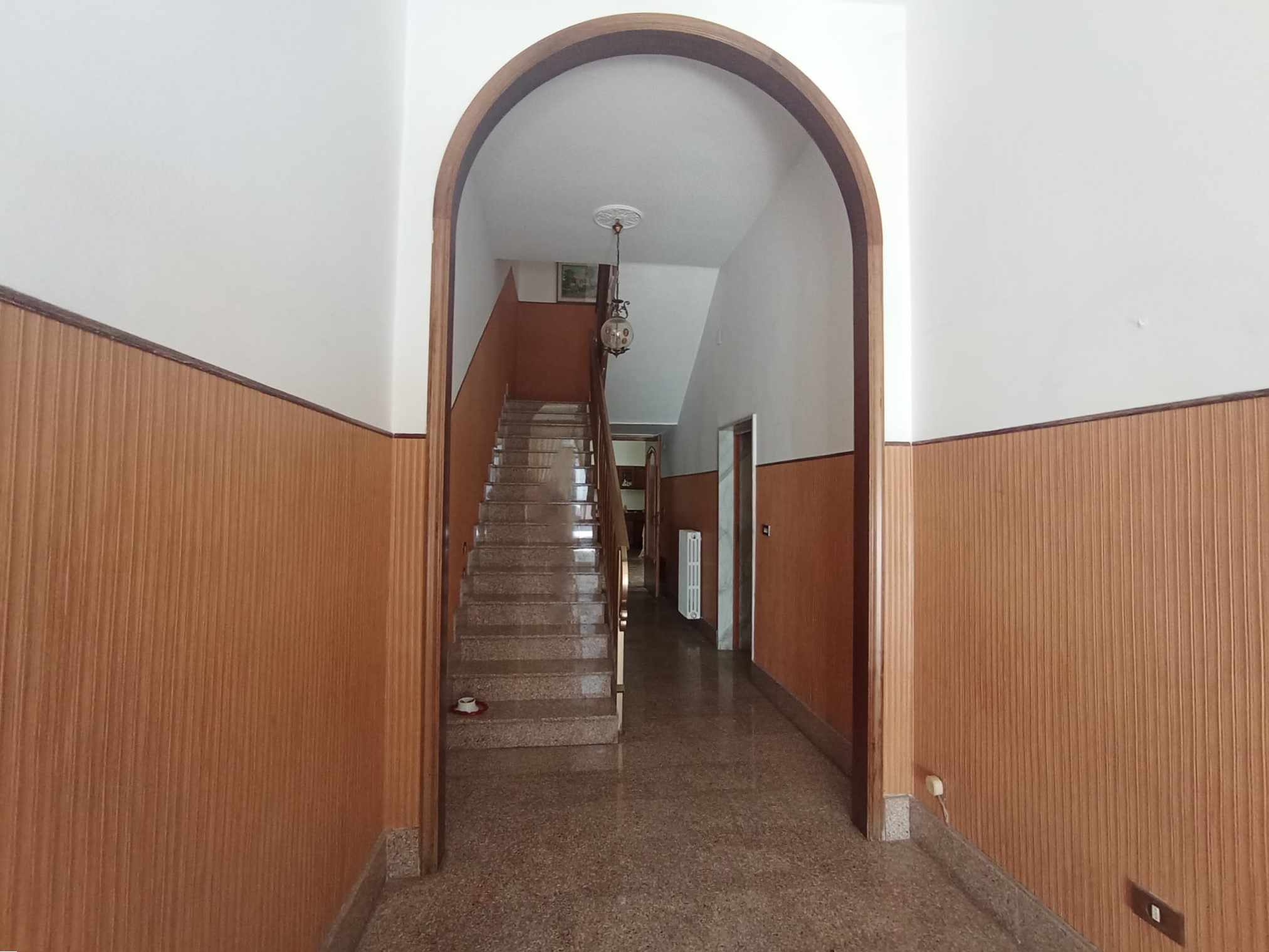 CASA INDIPENDENTE AMPIA E LUMINOSA