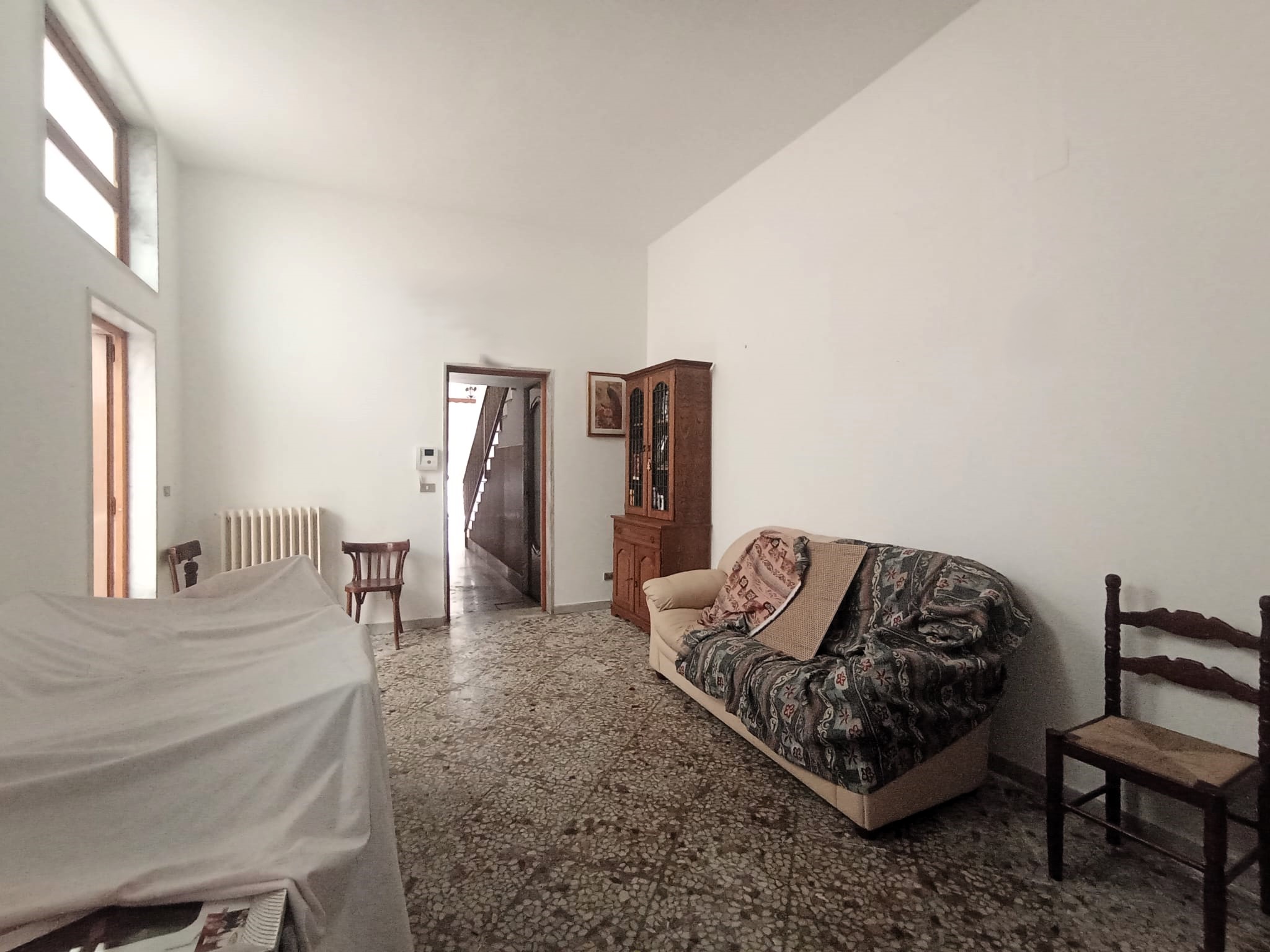 CASA INDIPENDENTE AMPIA E LUMINOSA