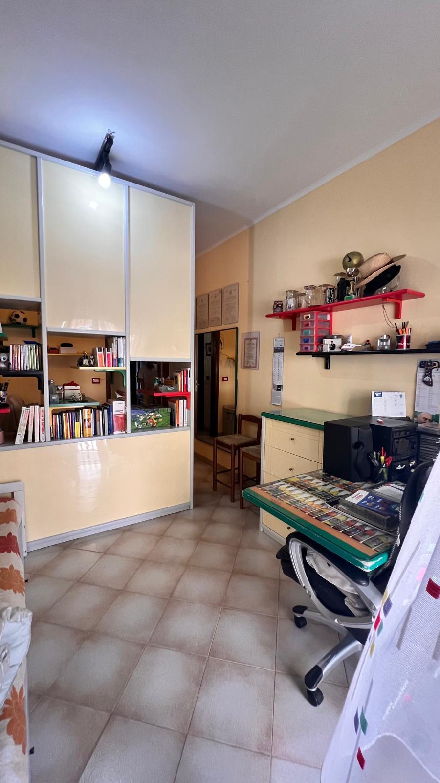 TRANI – VIA GRAMSCI - 130 MQ, DOPPIA ESPOSIZIONE E POSTO AUTO