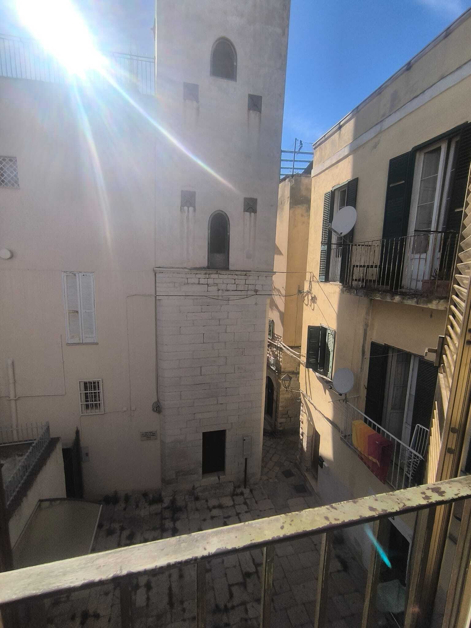 TRANI - CENTRO STORICO - APPARTAMENTO CON TERRAZZO