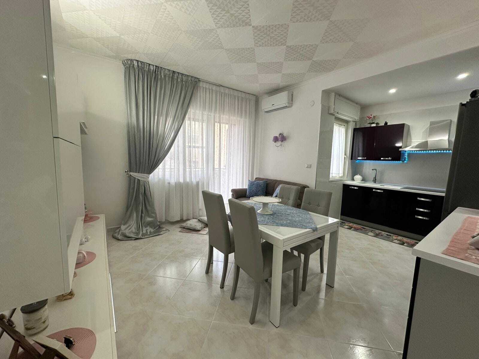 TRANI - ZONA SUD - APPARTAMENTO VISTA MARE