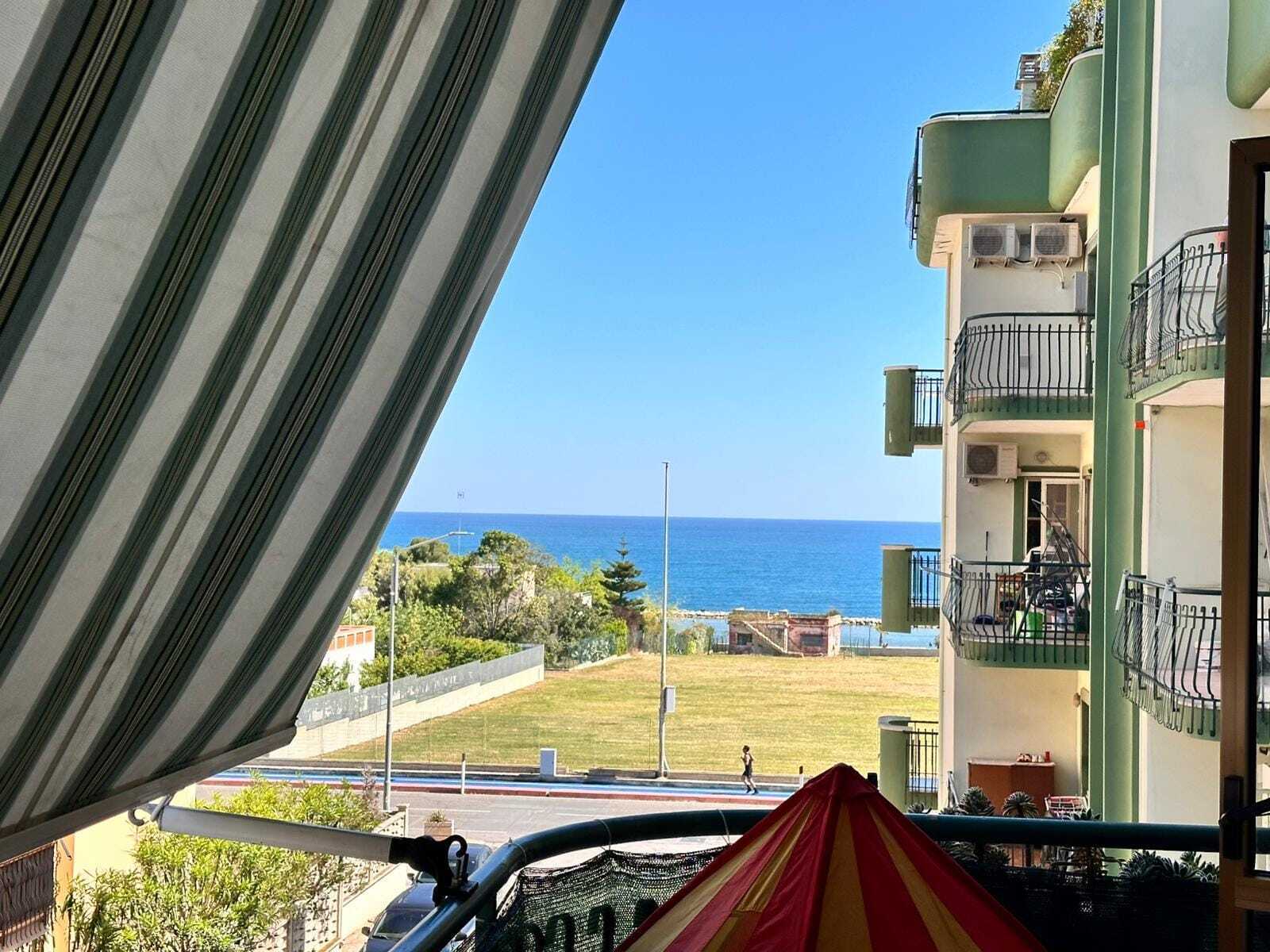 TRANI - ZONA SUD - APPARTAMENTO VISTA MARE