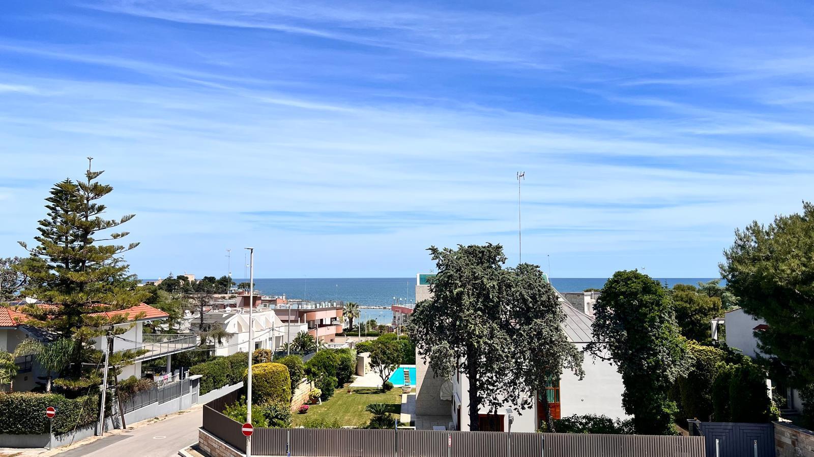 TRANI - VIA MALCANGI - APPARTAMENTO RISTRUTTURATO VISTA MARE