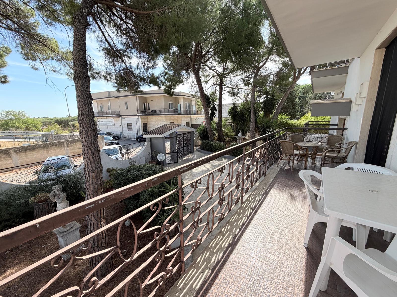Ampio appartamento in villa bifamiliare – con box, mansarda e giardino