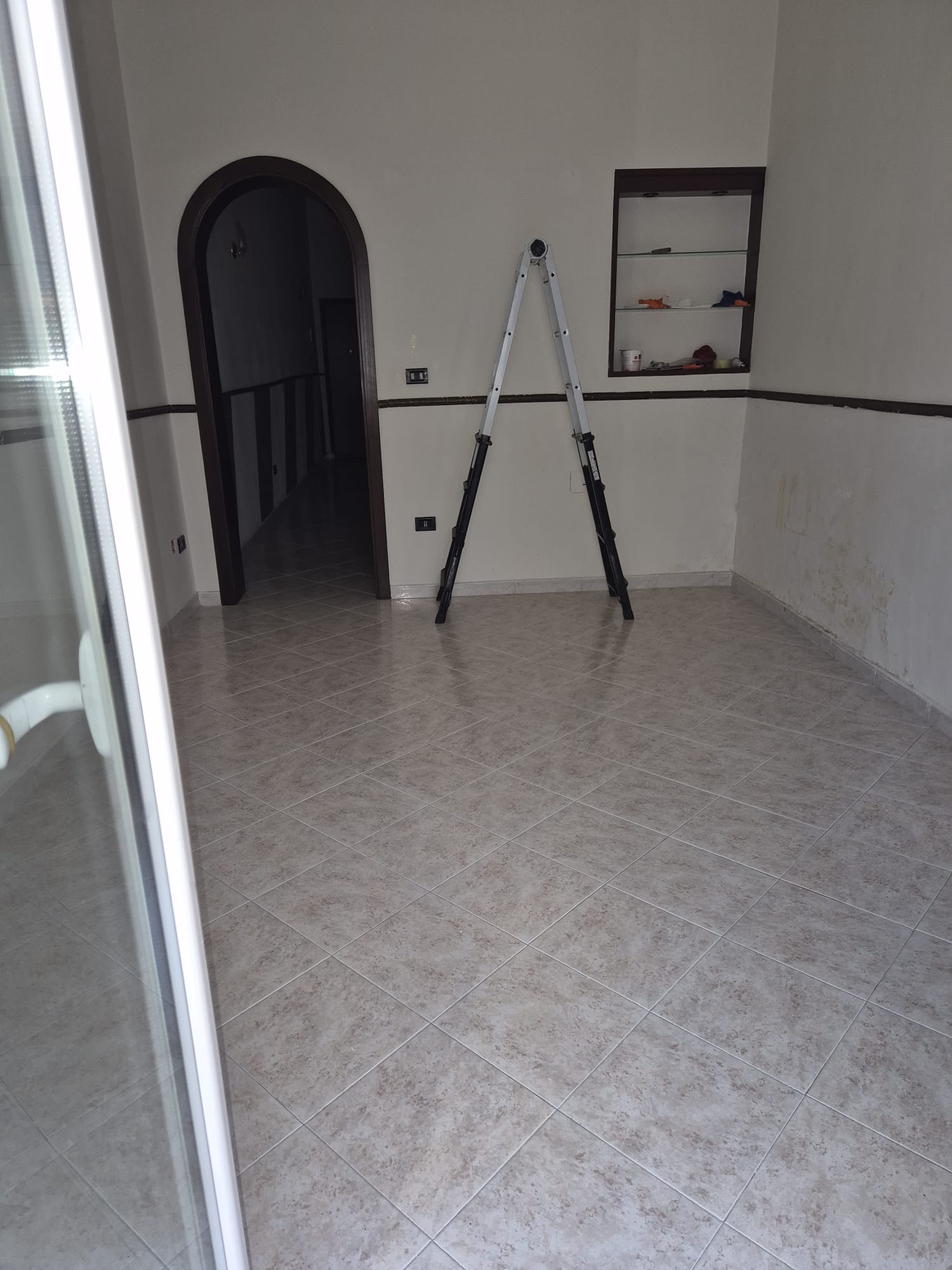 2 VANI ADIACENZE VIA CRISPI