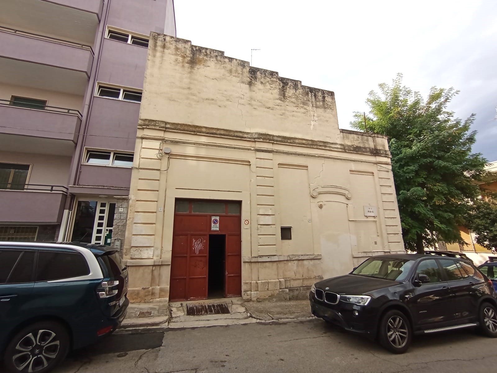 SOLUZIONE ANGOLARE CON POTENZIALE EDIFICATORIO