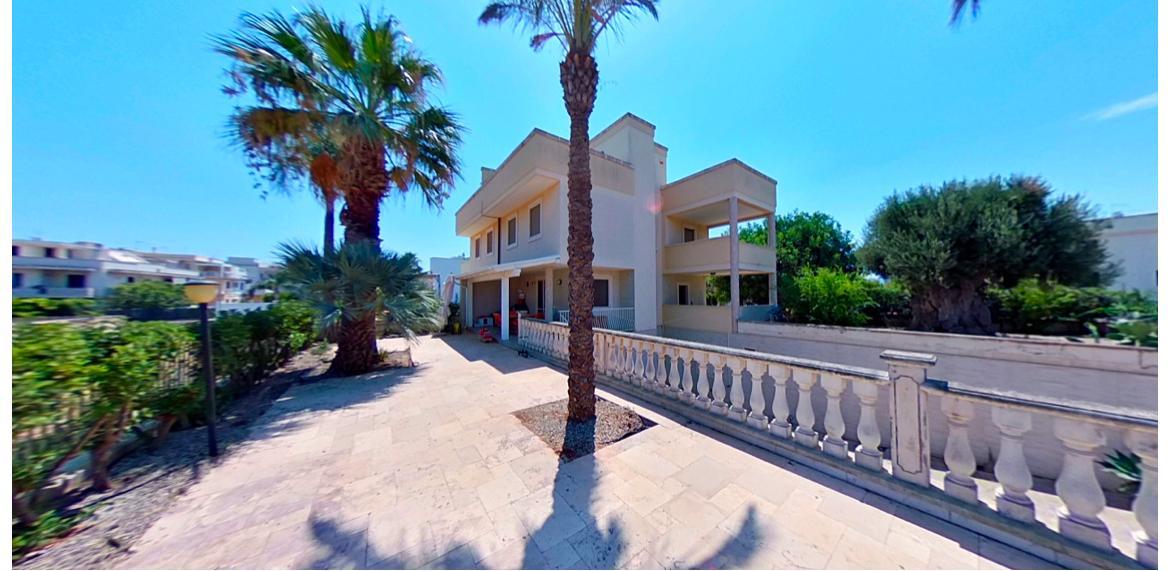 VILLA A POCHI PASSI DAL MARE