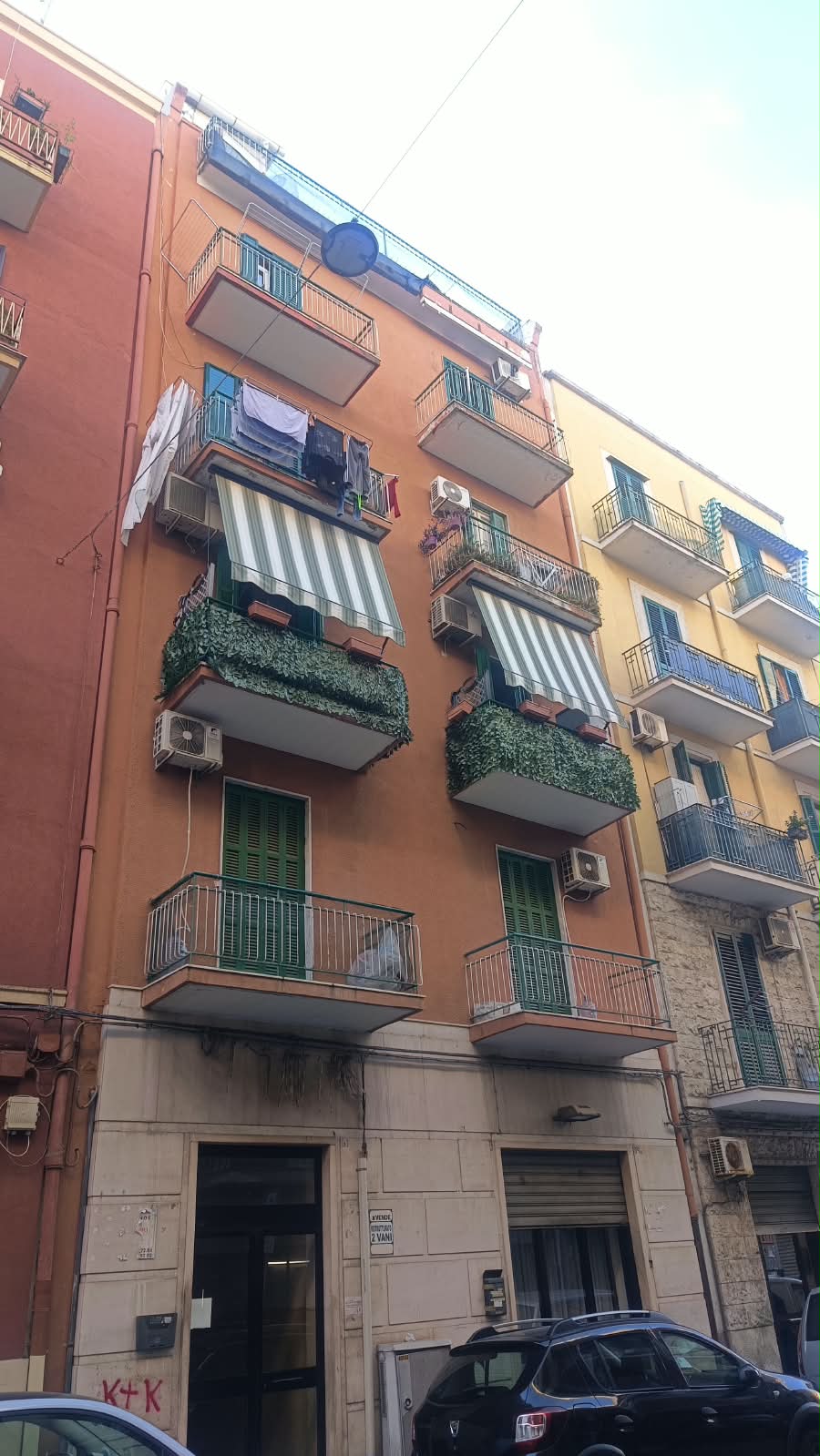 2 VANI VIA INDIPENDENZA