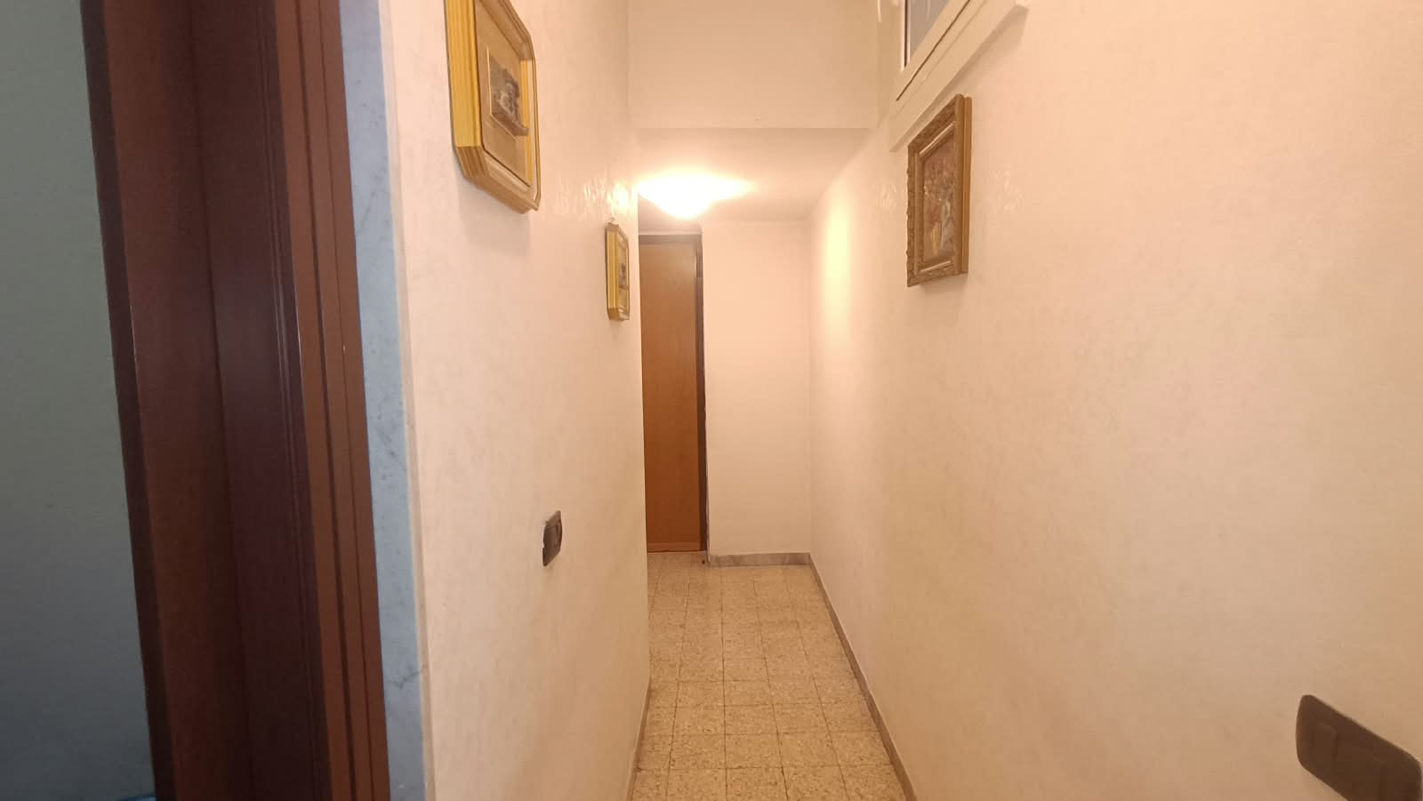 2 VANI VIA INDIPENDENZA