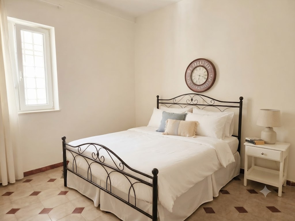 VILLA CON TERRENO E ACCESSO AL MARE