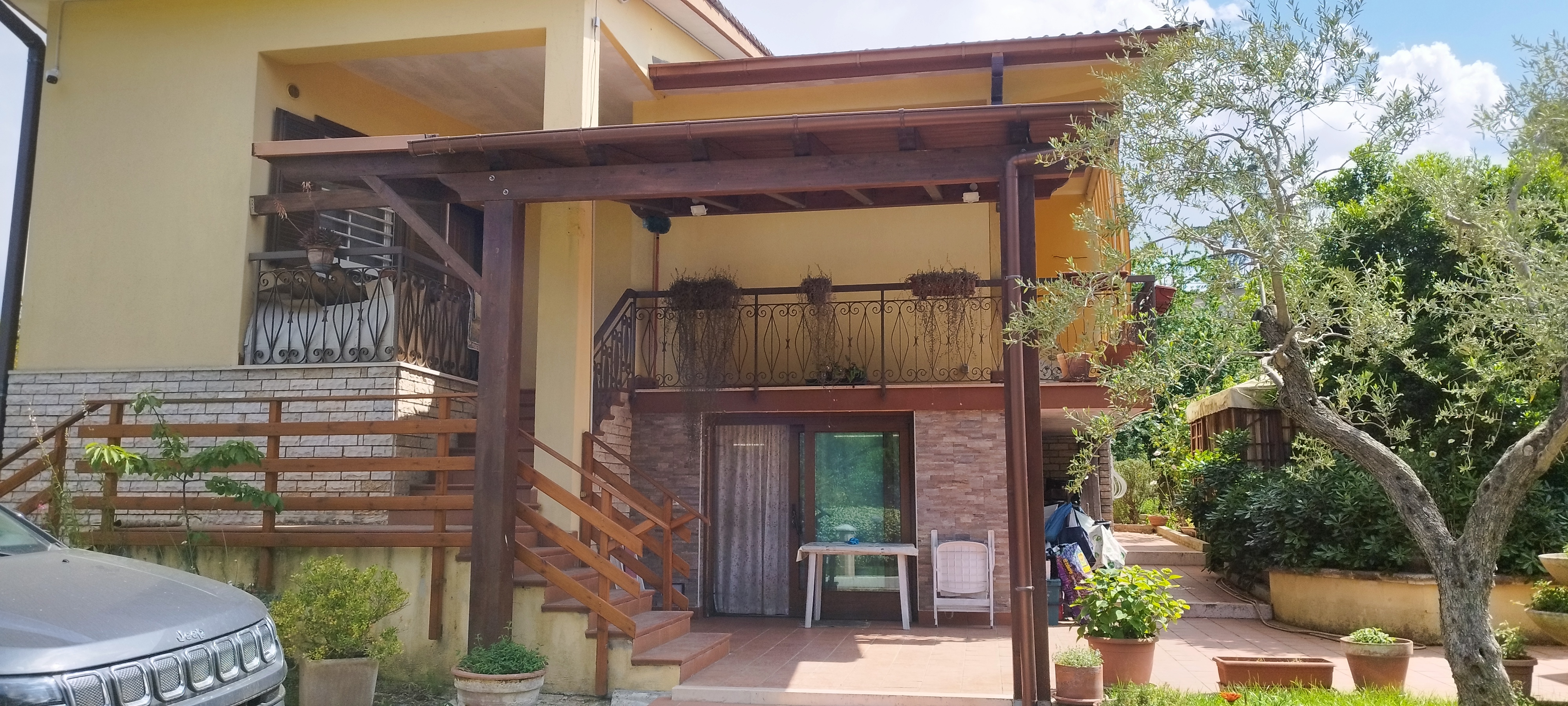 VILLA CON GIARDINO