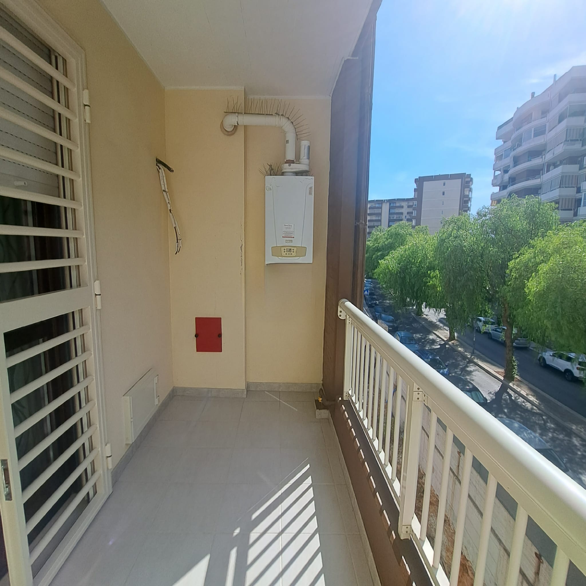 Bari. Q.re San Paolo. Via Silvestri.