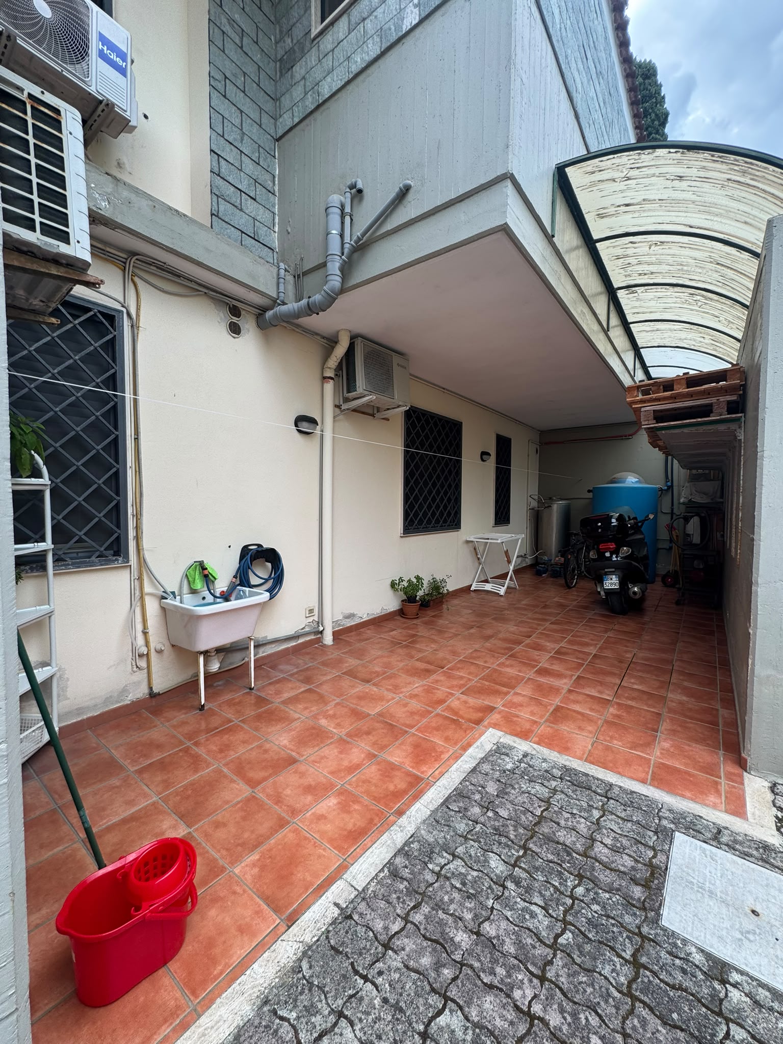 PALESE - TAVERNETTA IN LOCAZIONE