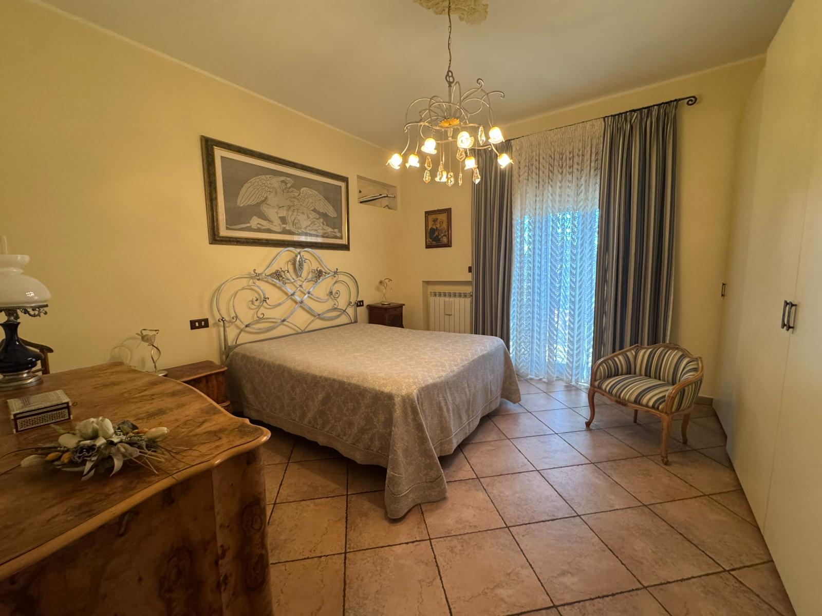 PALESE - VILLA SINGOLA SU TRE LIVELLI