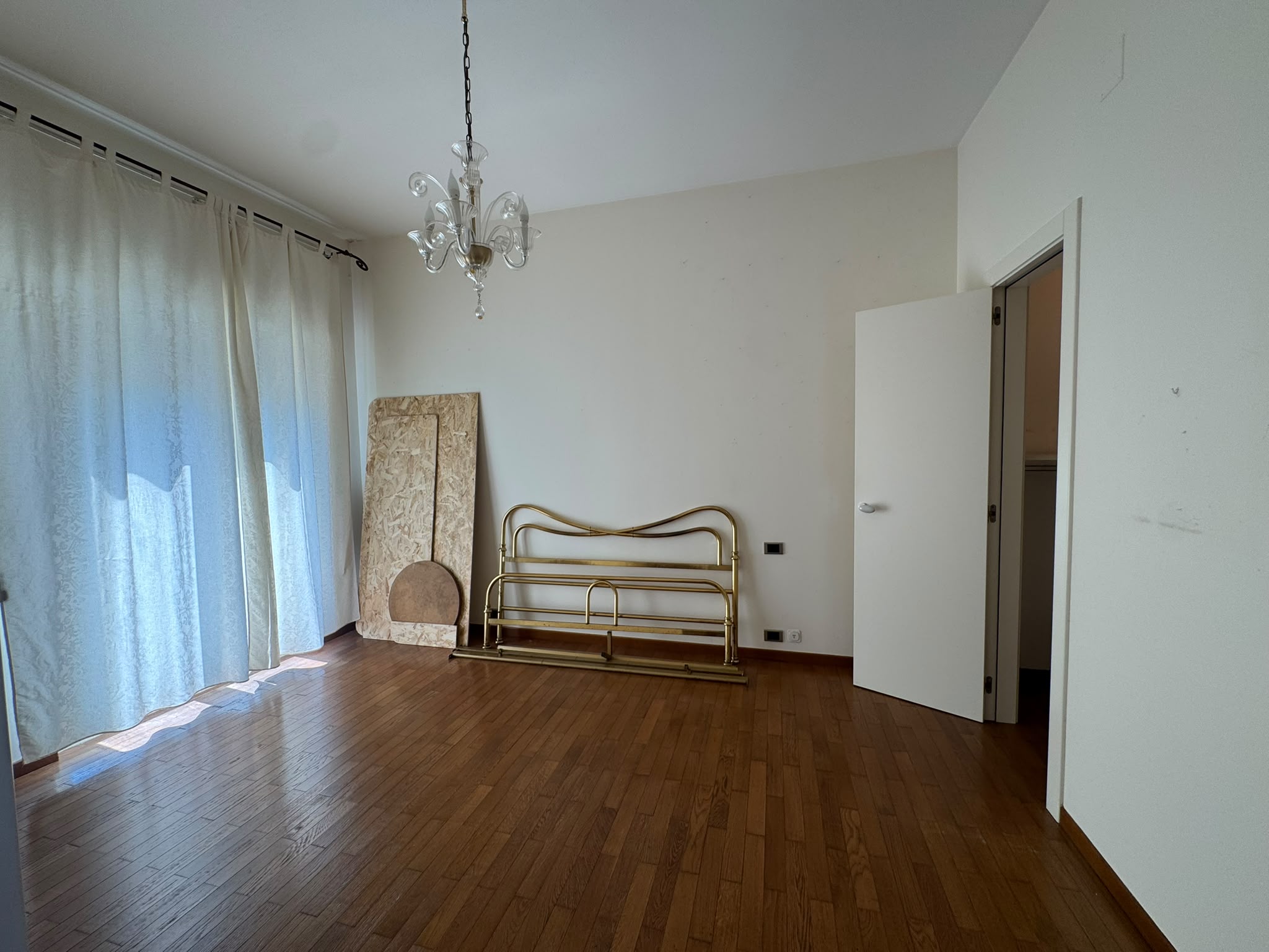 SANTO SPIRITO - VILLA SINGOLA SU 3 LIVELLI