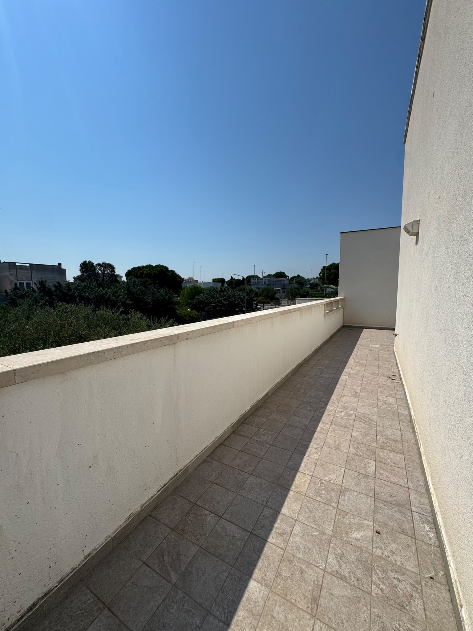 SANTO SPIRITO - VILLA SINGOLA SU 3 LIVELLI