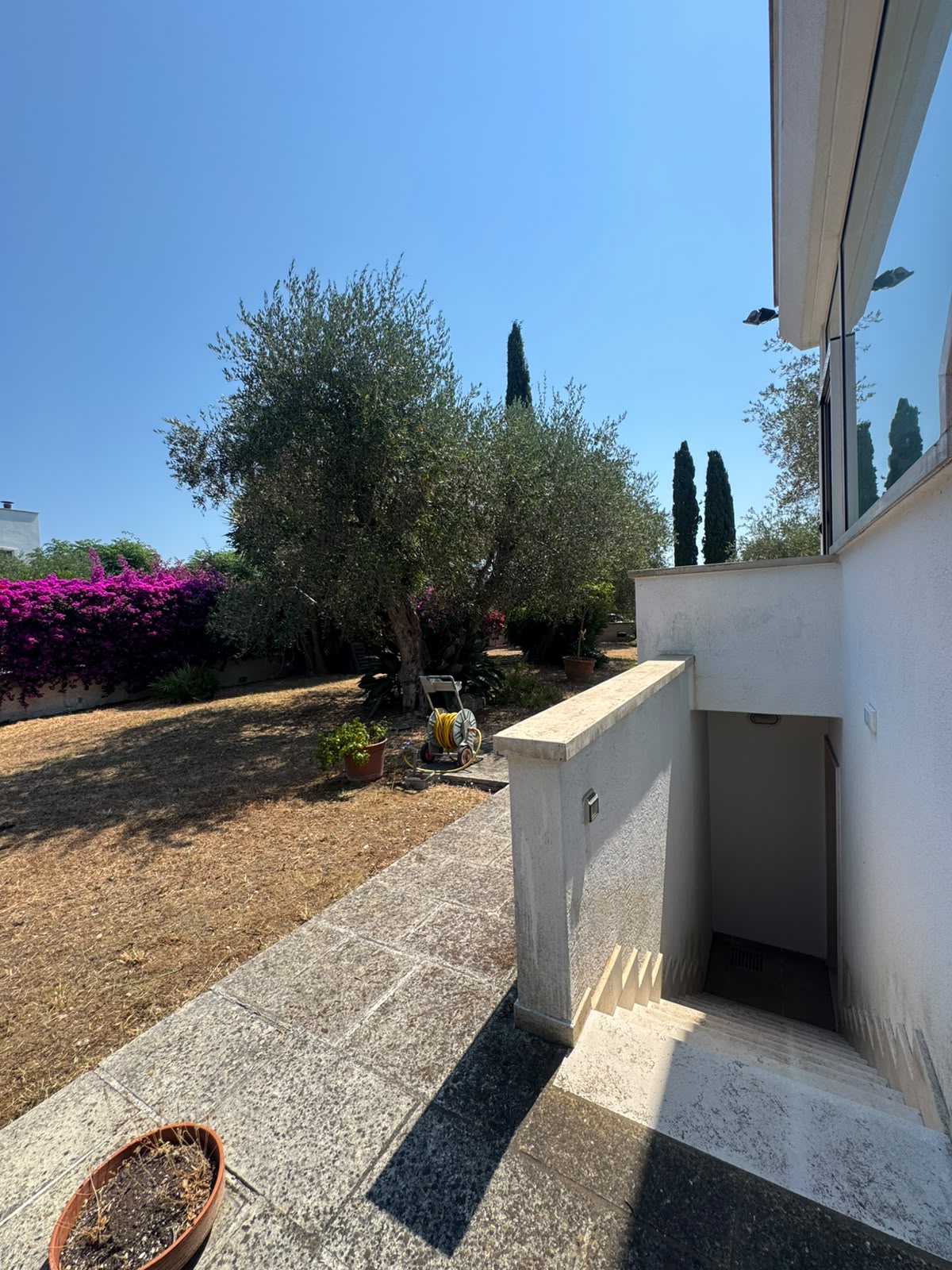 SANTO SPIRITO - VILLA SINGOLA SU 3 LIVELLI