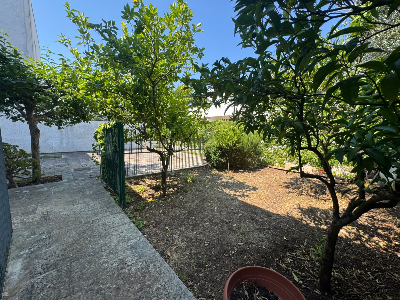 SANTO SPIRITO - VILLA SINGOLA SU 3 LIVELLI