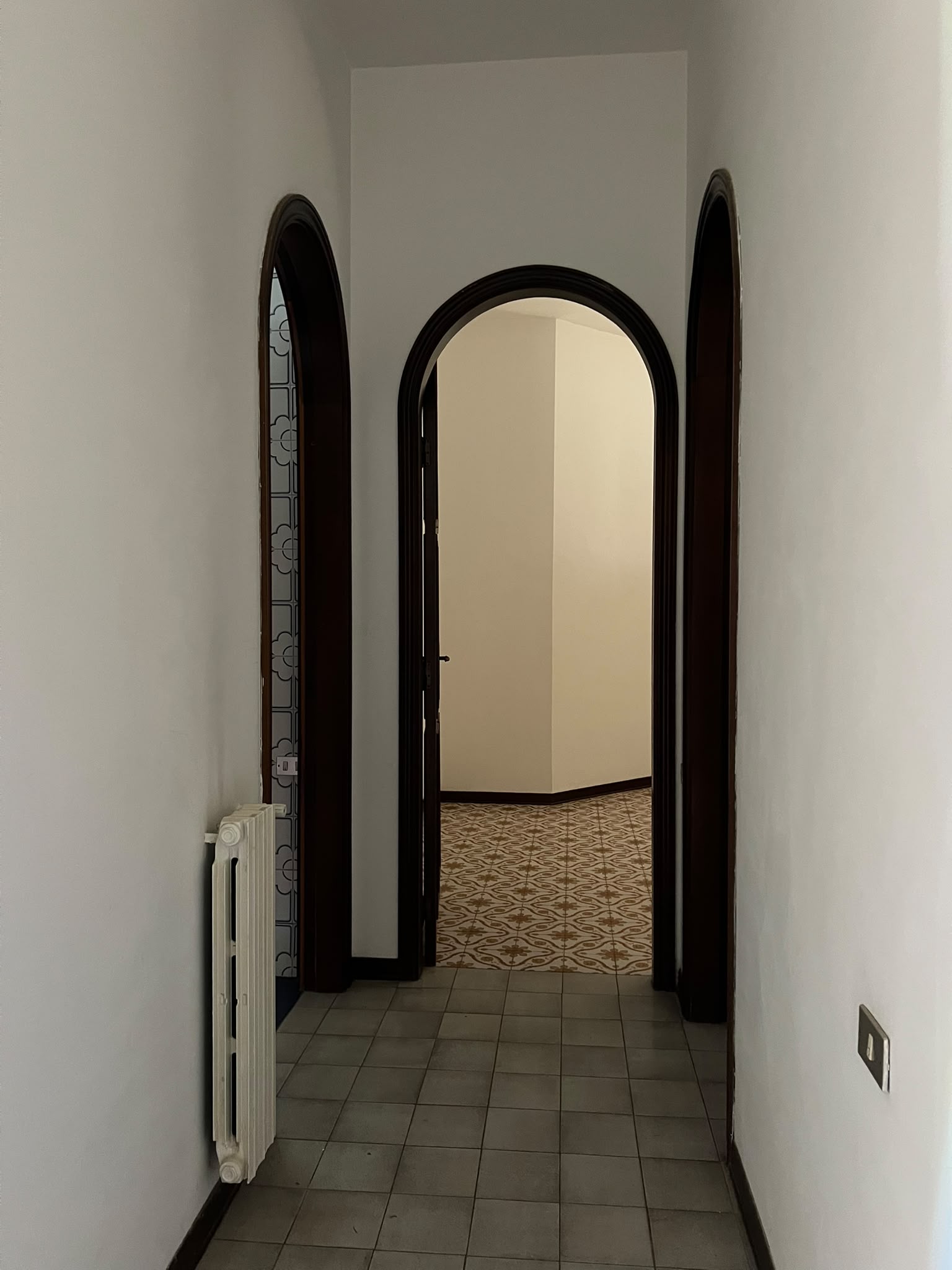 SANTO SPIRITO  - VILLA SINGOLA SU TRE LIVELLI