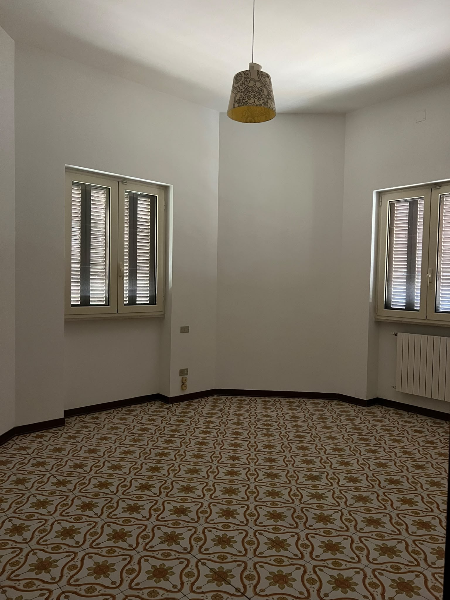 SANTO SPIRITO  - VILLA SINGOLA SU TRE LIVELLI