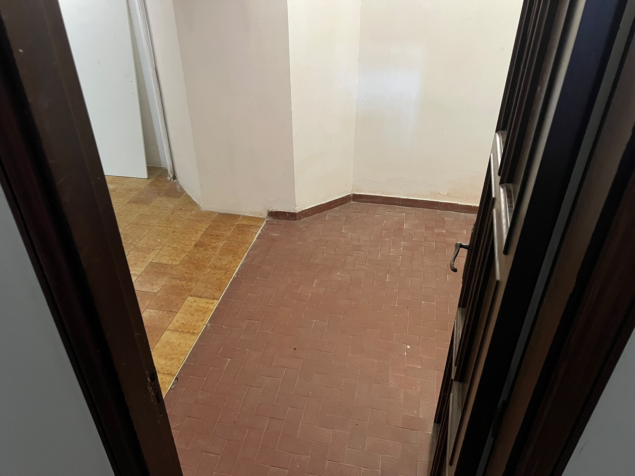 SANTO SPIRITO  - VILLA SINGOLA SU TRE LIVELLI