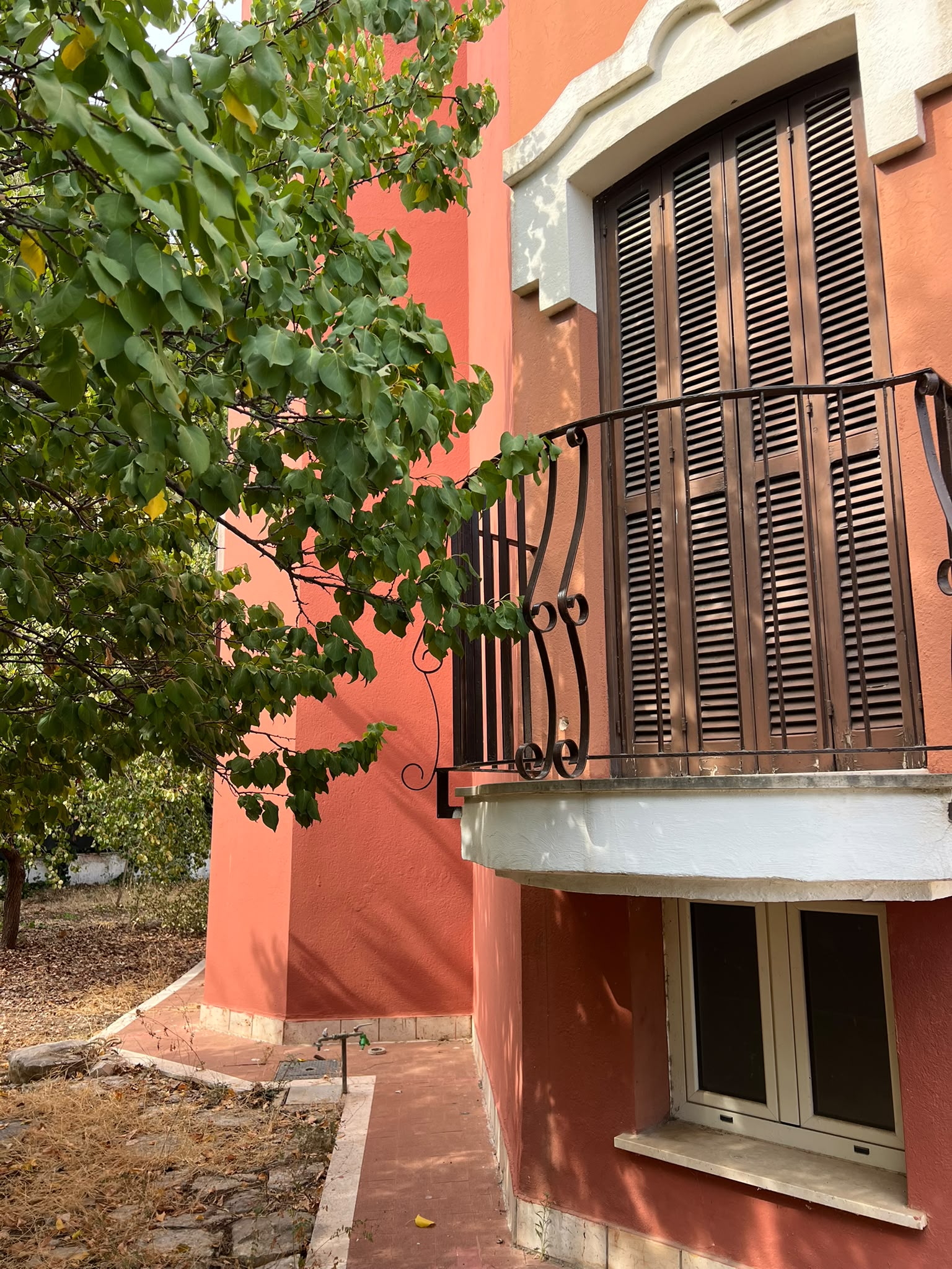 SANTO SPIRITO  - VILLA SINGOLA SU TRE LIVELLI