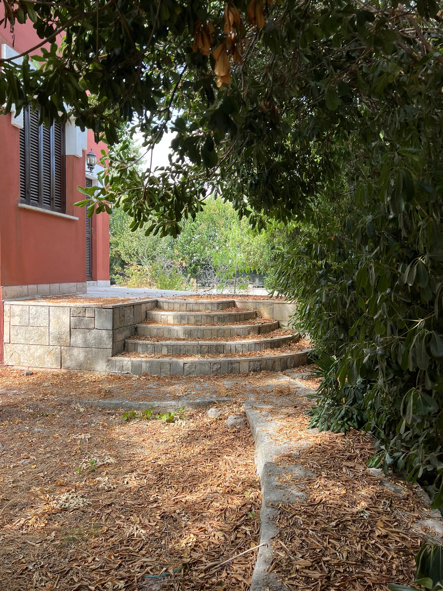 SANTO SPIRITO  - VILLA SINGOLA SU TRE LIVELLI