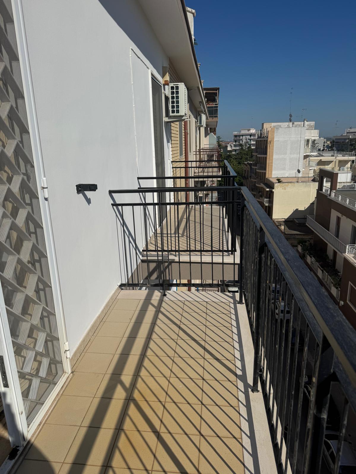 BITONTO - APPARTAMENTO 4 VANI + ACC.