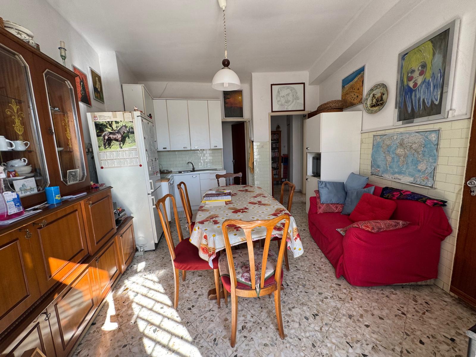 BITONTO - APPARTAMENTO 4 VANI + ACC.