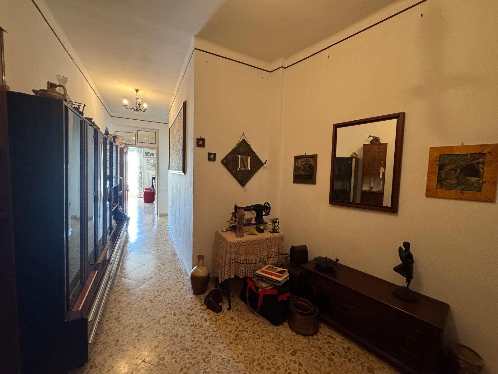 BITONTO - APPARTAMENTO 4 VANI + ACC.