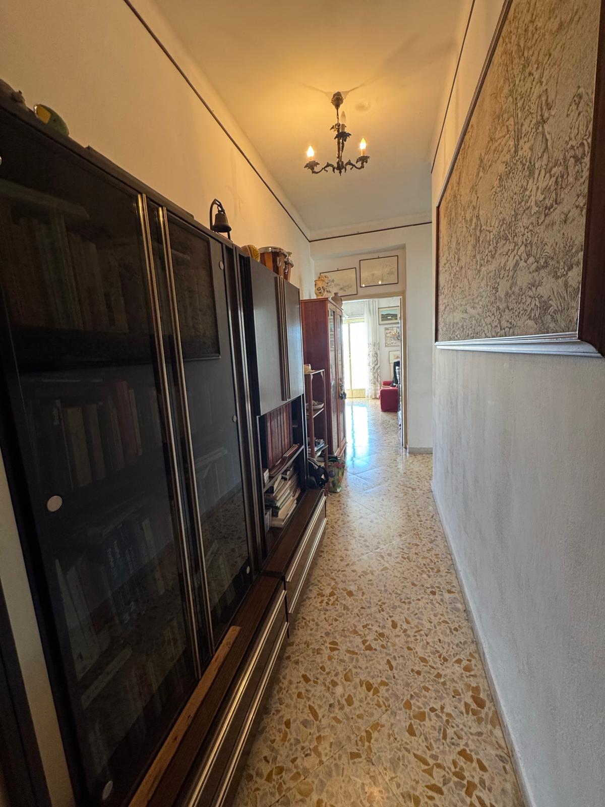 BITONTO - APPARTAMENTO 4 VANI + ACC.