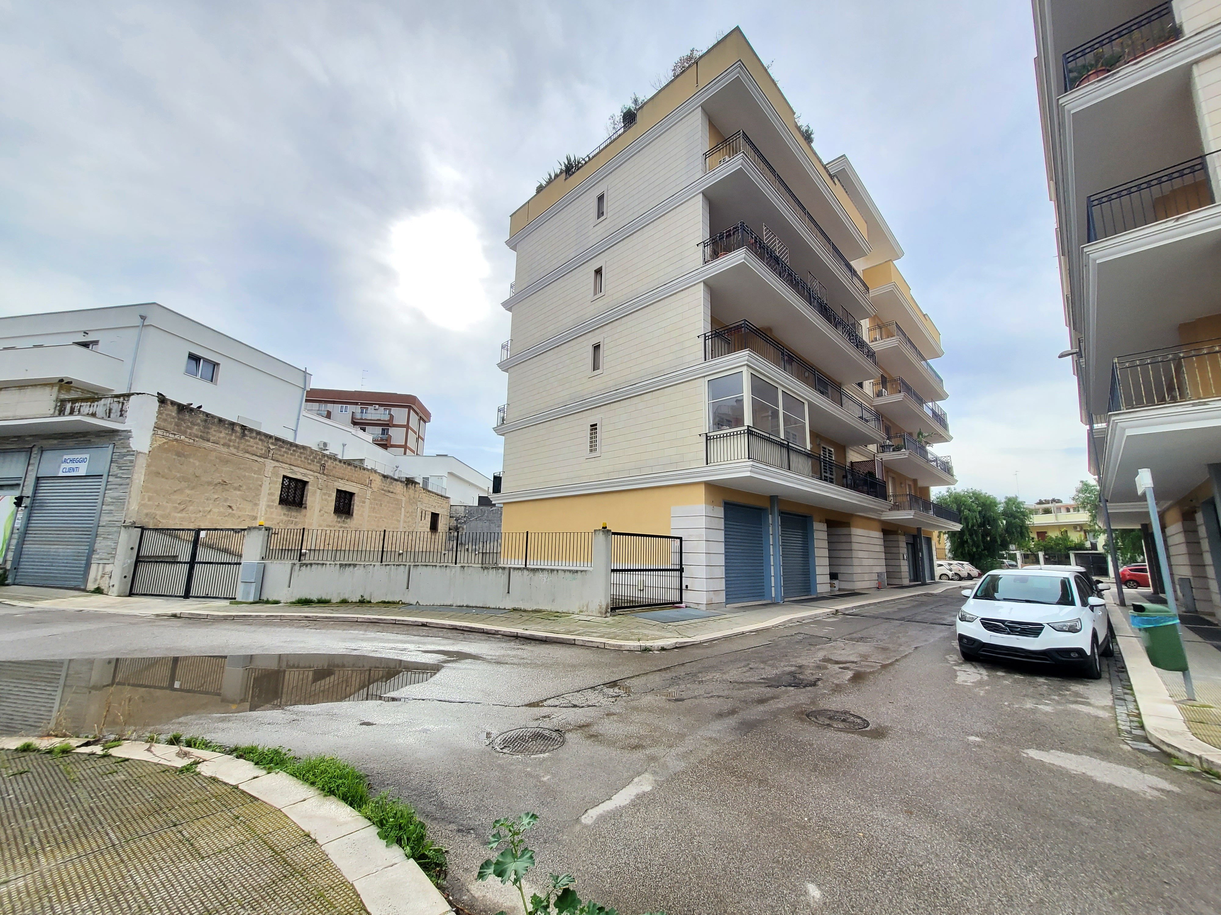 Garage in Vendita a Triggiano(Ba)