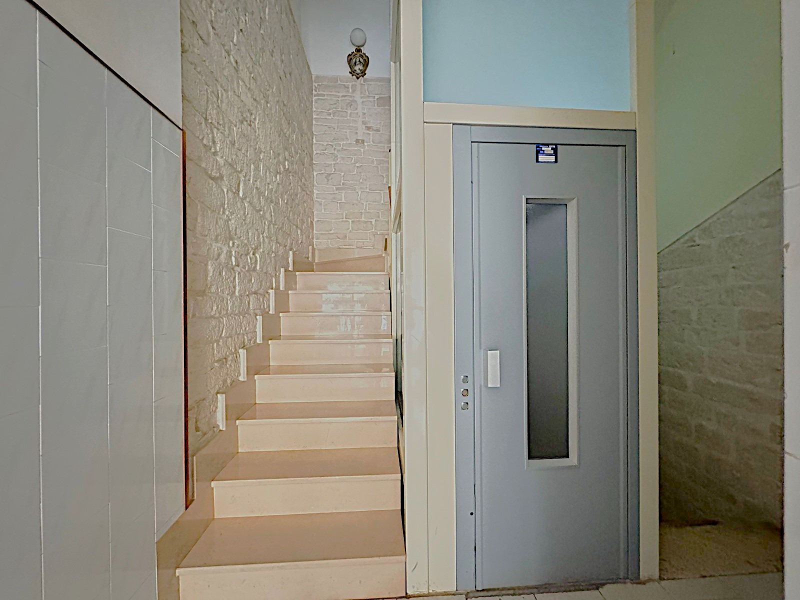 GIOVINAZZO - APPARTAMENTO 4 VANI + ACC.