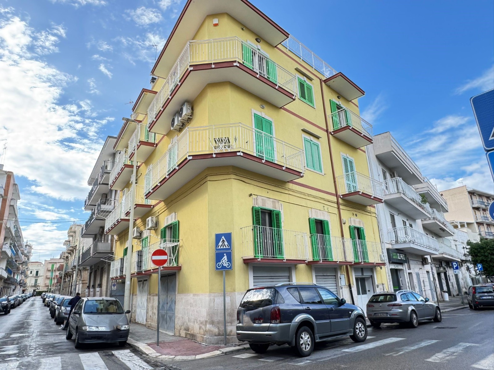GIOVINAZZO - APPARTAMENTO 4 VANI + ACC.