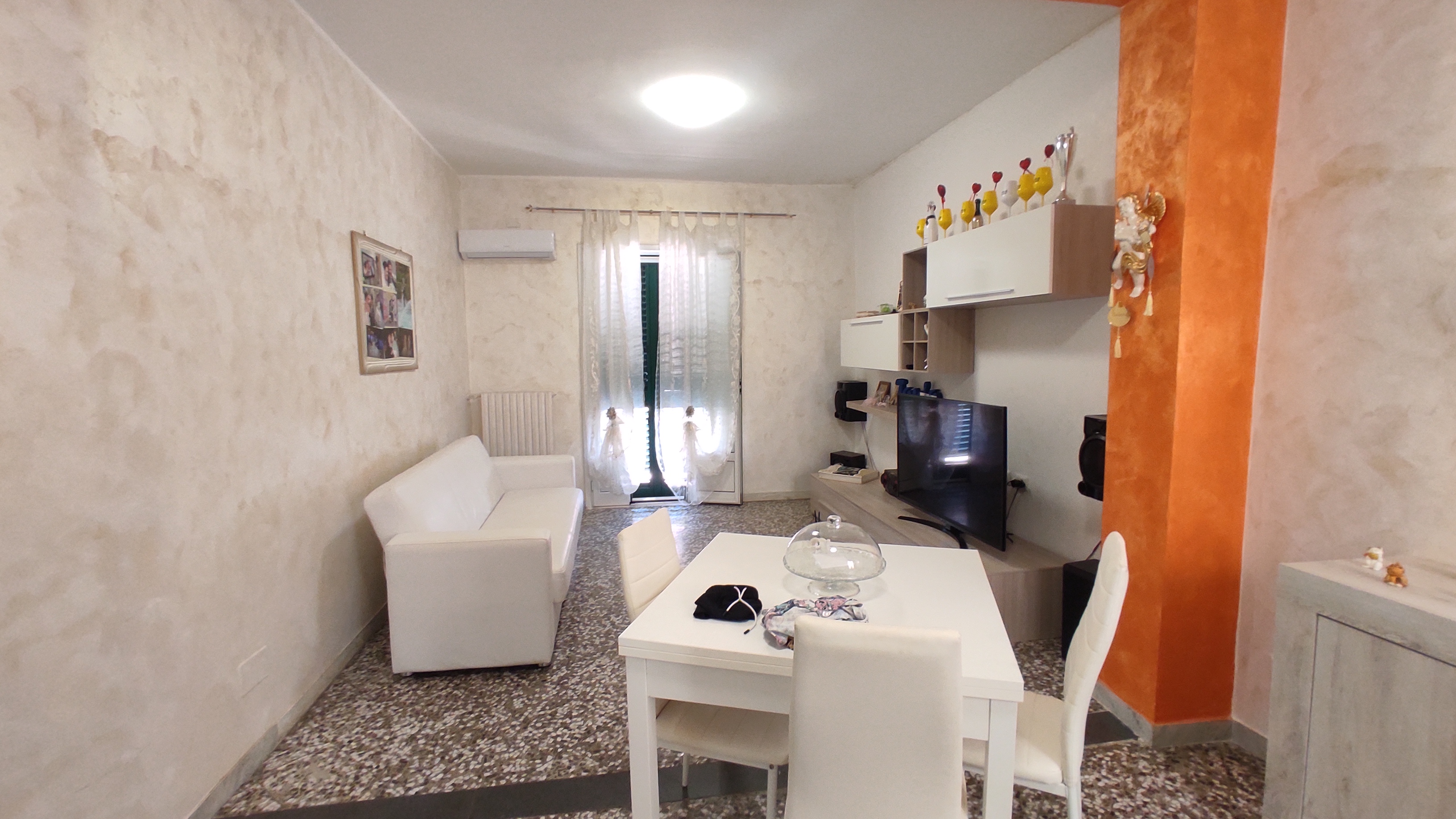 Quadrilocale in vendita a Bari, in Via Cassala, 9