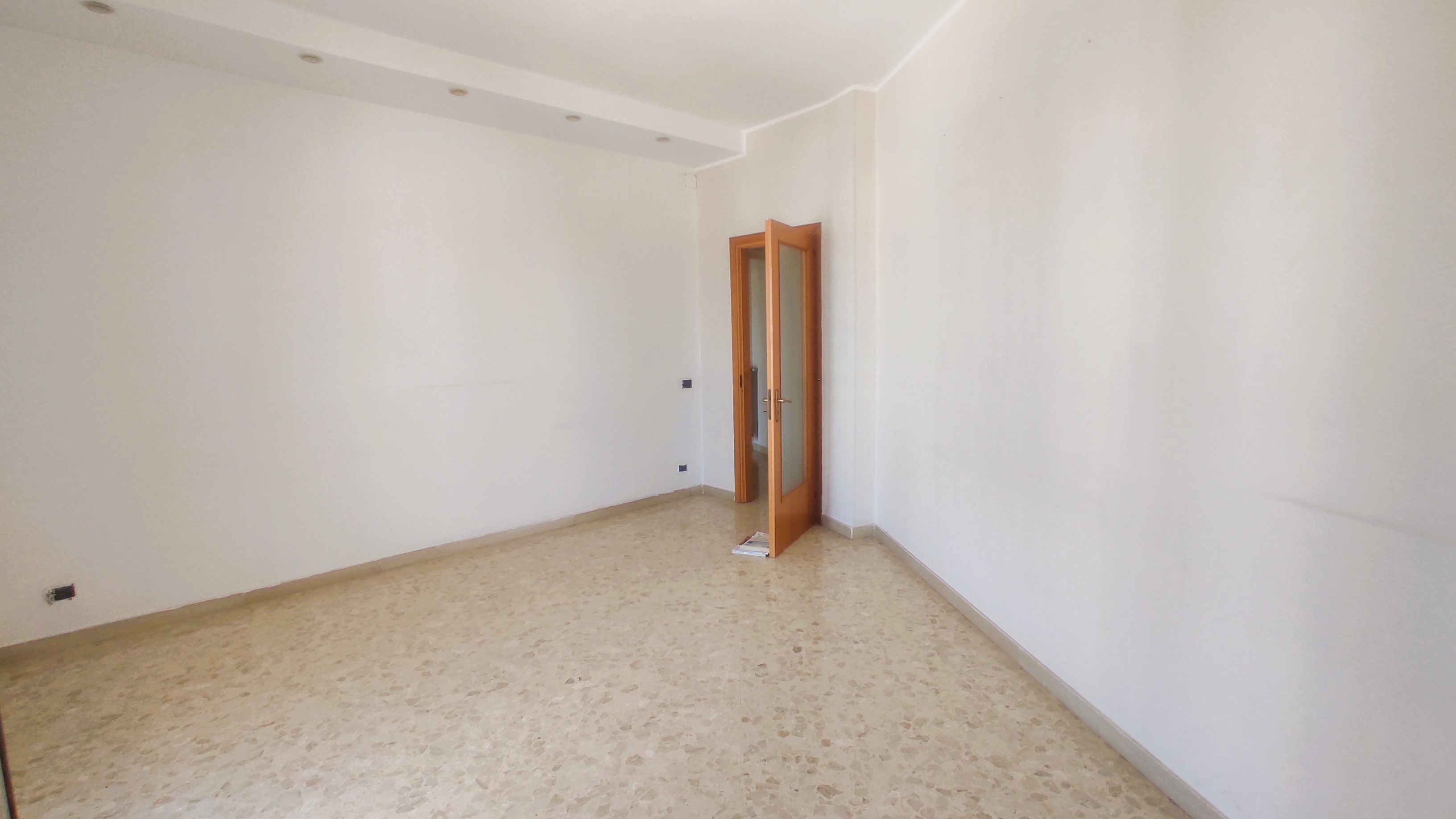 Quadrilocale in vendita in Largo F. Crispi, 2