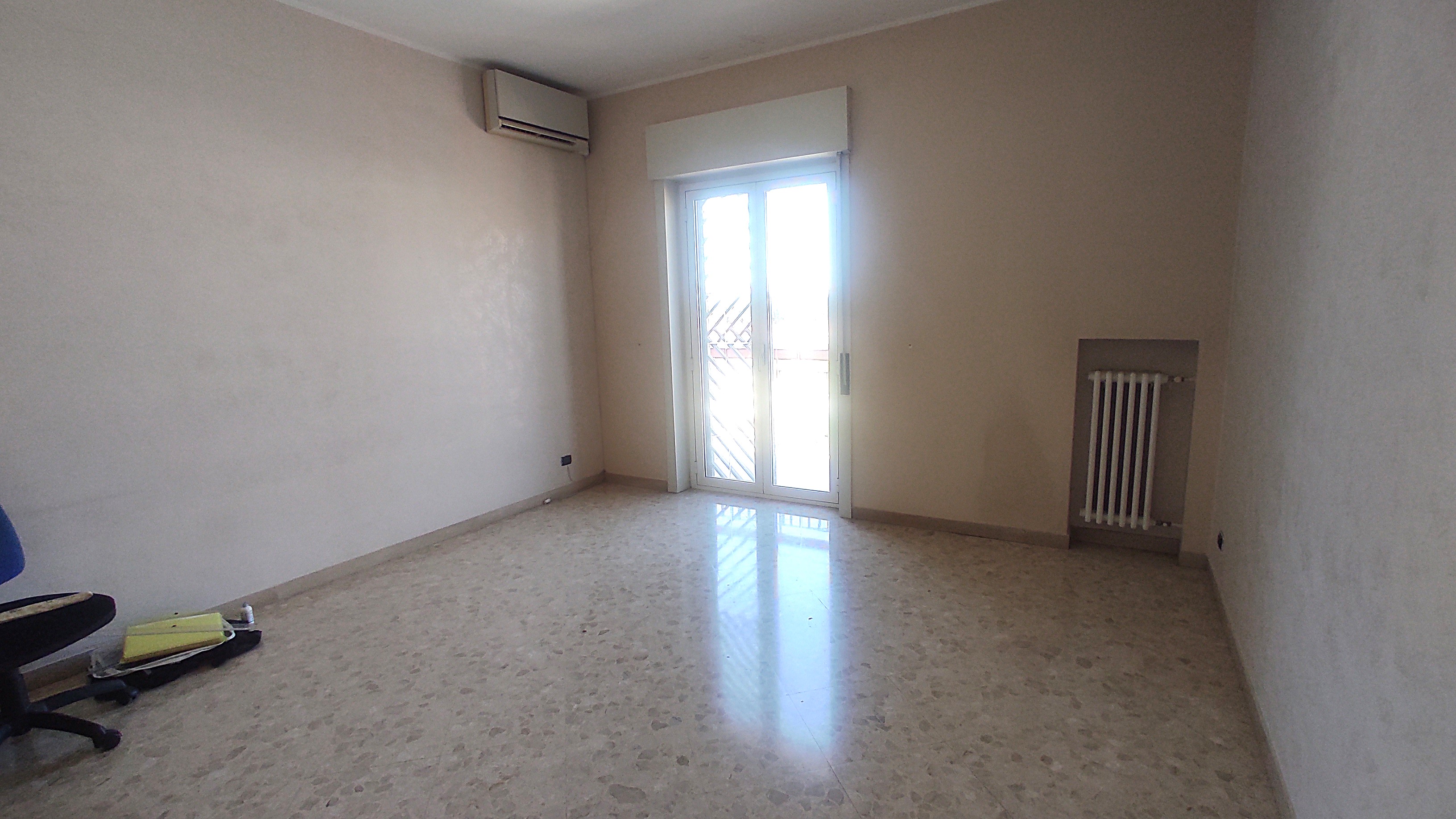 Quadrilocale in vendita in Largo F. Crispi, 2