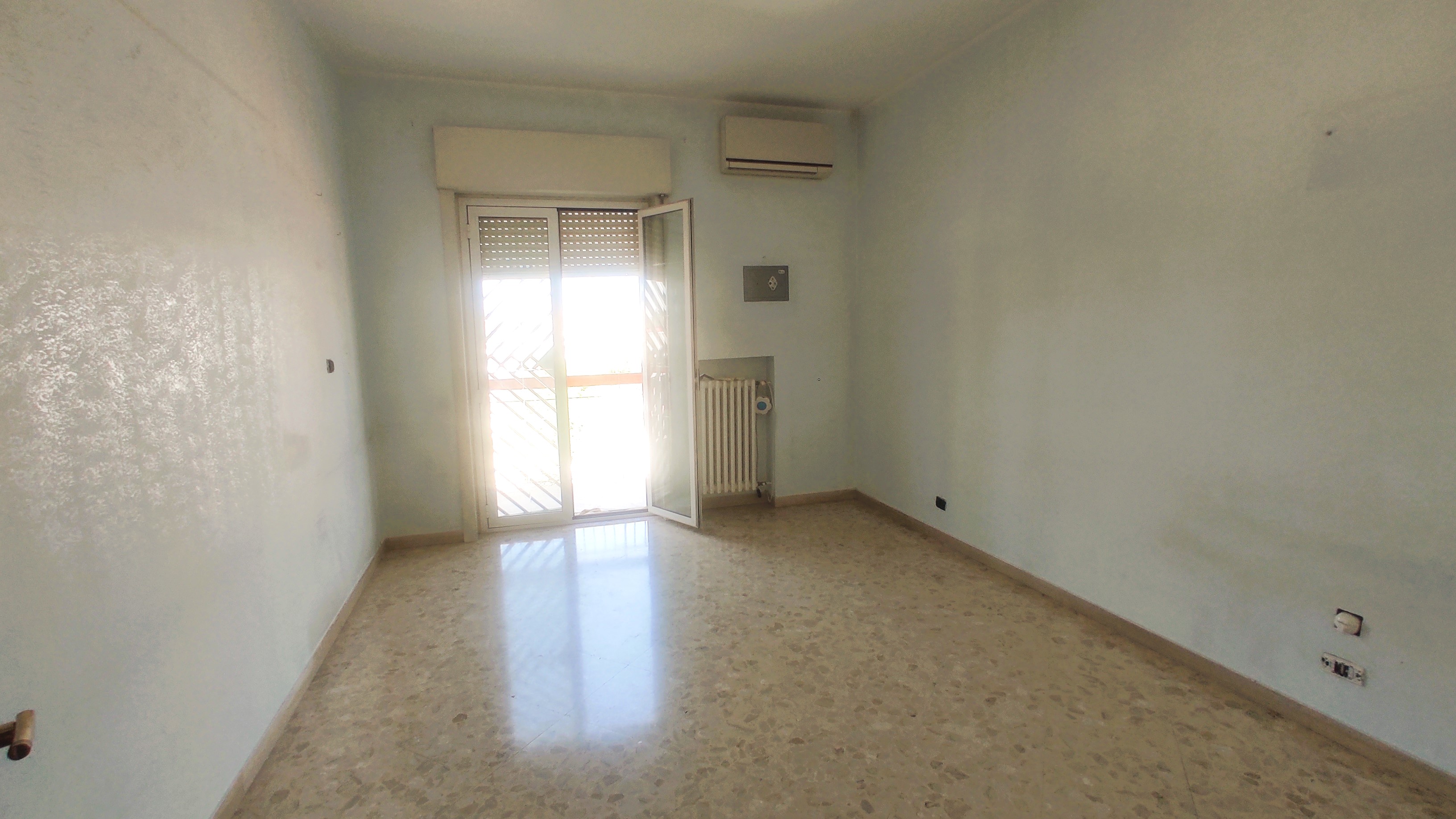 Quadrilocale in vendita in Largo F. Crispi, 2