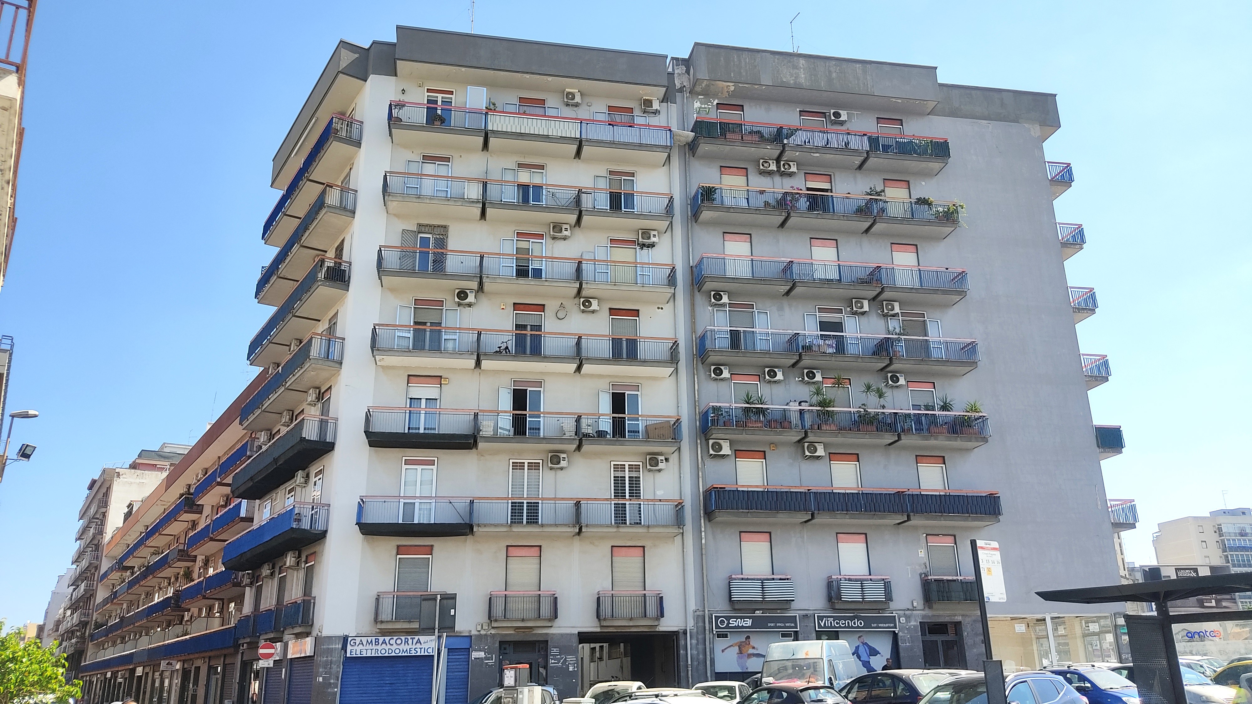 Quadrilocale in vendita in Largo F. Crispi, 2