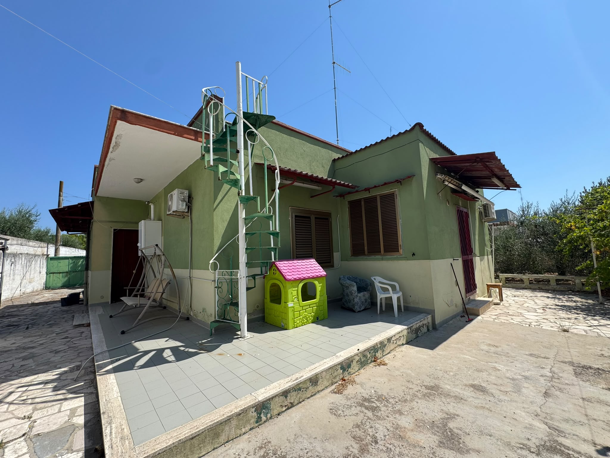 PALESE - VILLA SINGOLA SU UN UNICO LIVELLO