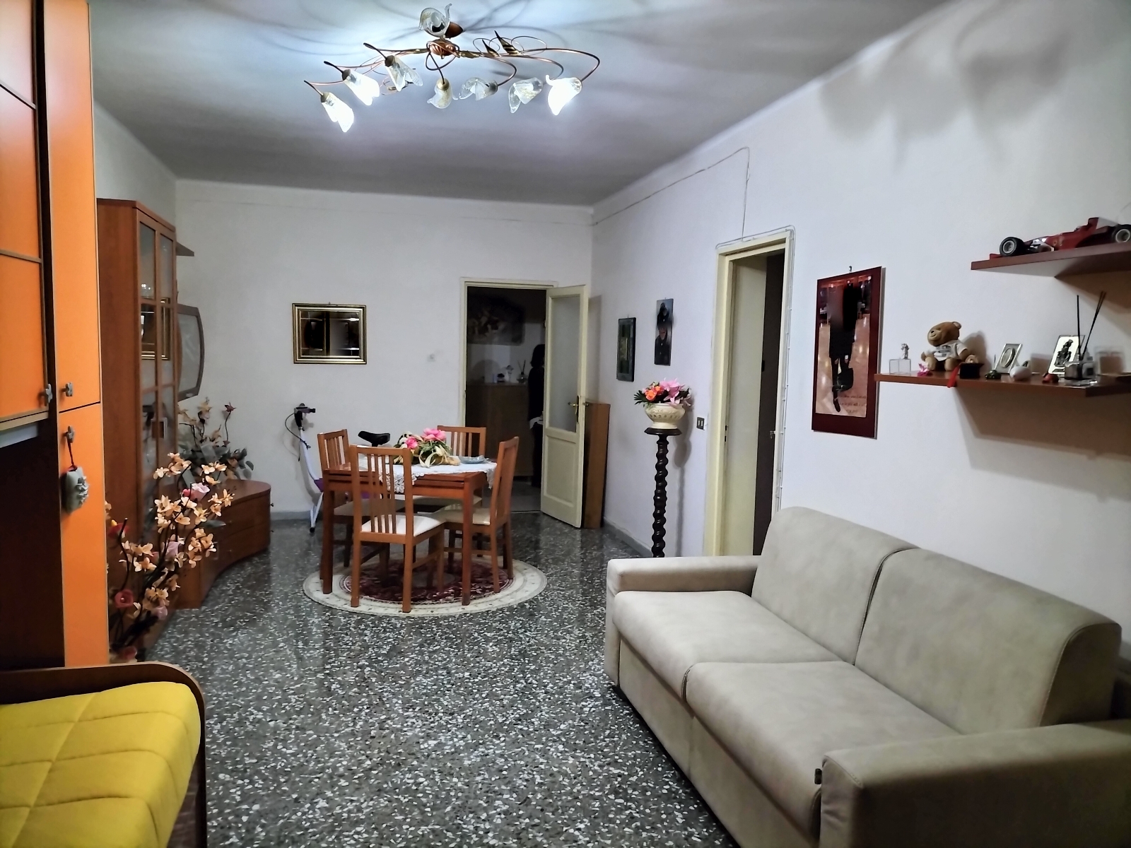 Bari San Cataldo (Zona Faro) Ampio e luminoso 3 vani e accessori