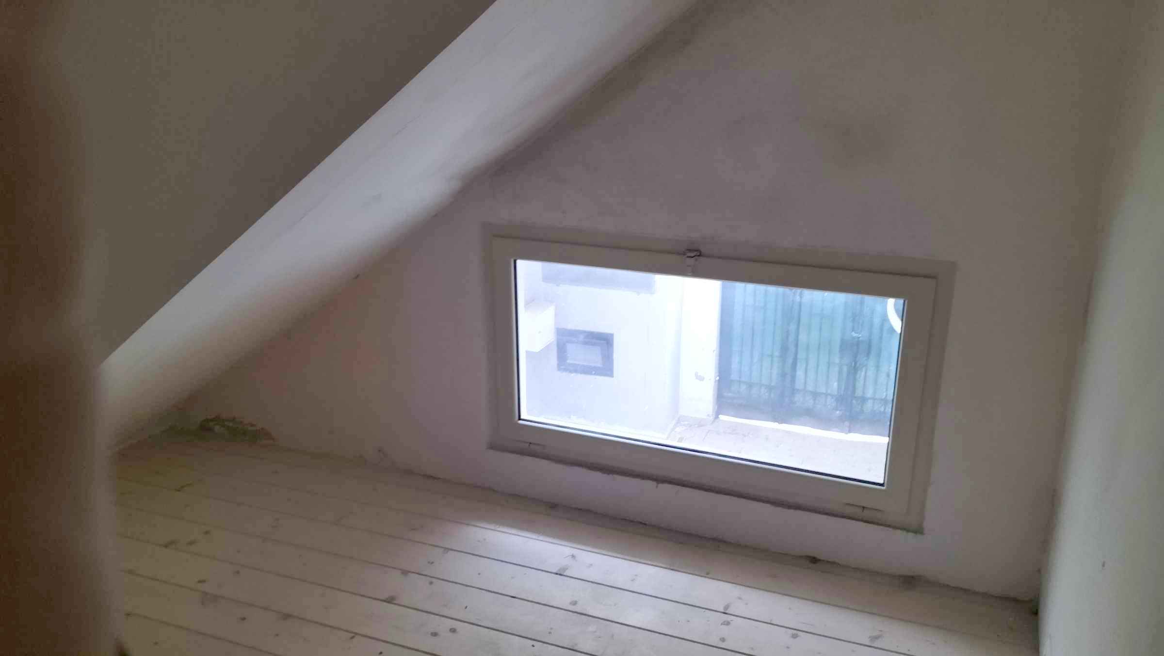 Sannicandro di Bari (Bari) libera casa indipendente su unico livello.
